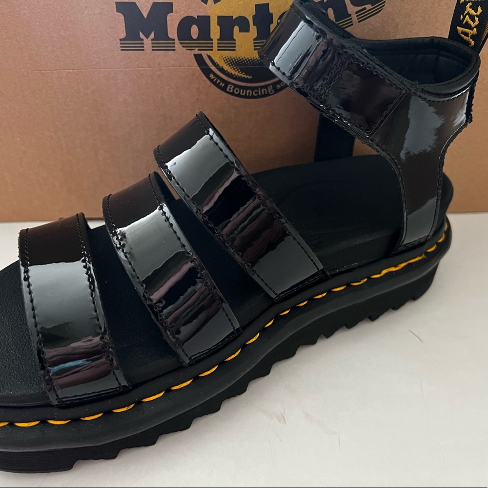 Dr. MARTENS Blaire Stacked platform Black Patent Lamper Sandal New Size 6